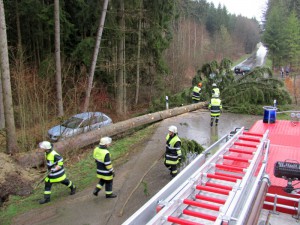2015 Einsatz Nr. 45 - 47 - Strumschäden